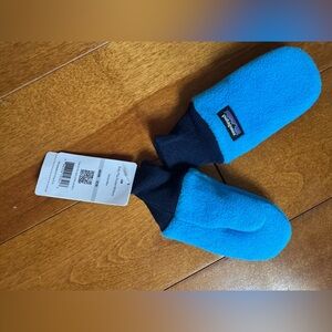 Patagonia Vibrant Blue Mittens with Black Cuffs